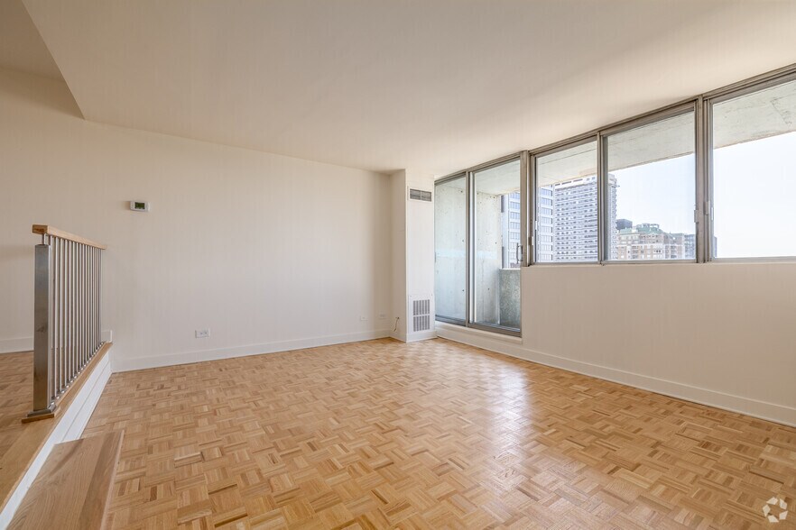 More Photos Of 2021 Av Atwater, Montréal Apartments For Lease