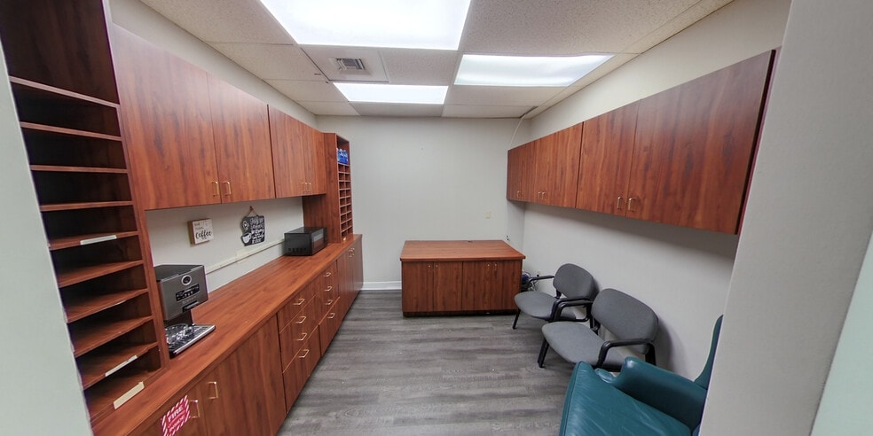 More Photos Of 103 Century 21 Dr, Jacksonville Office For Lease
