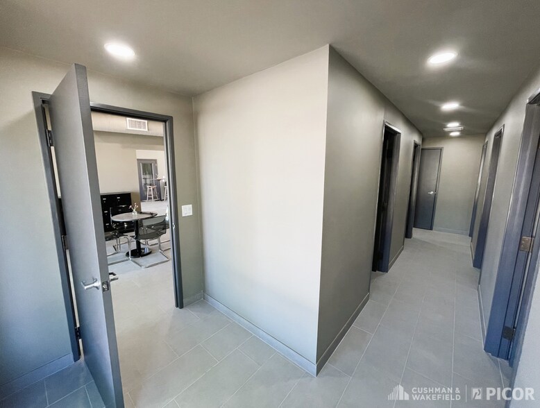 More Photos Of 2585 N 1st Ave, Tucson Office For Sale