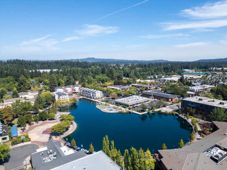 More Photos Of 8137 SW Seneca St, Tualatin Flex For Sale