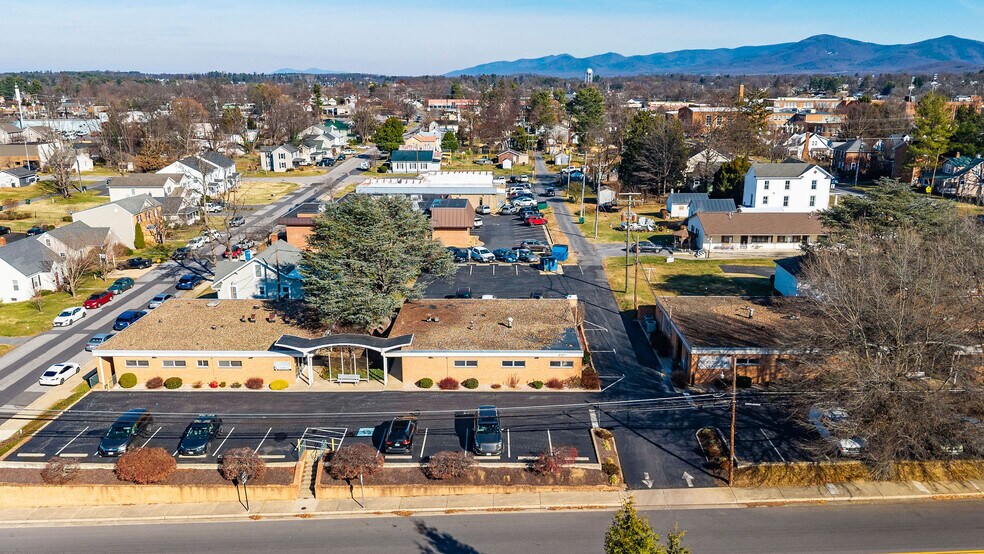 More Photos Of 1305 13th St, Waynesboro Medical For Sale