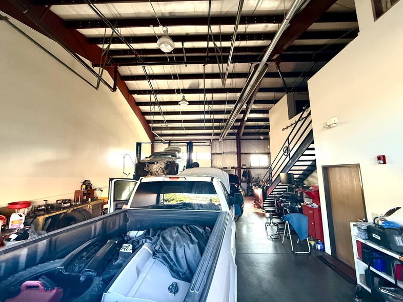 More Photos Of 2611 W 64th Ave, Denver Warehouse For Sale