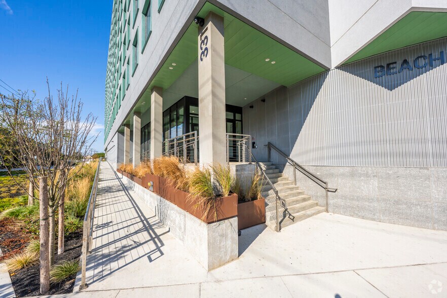 More Photos Of 331 Beach 35th St, Far Rockaway Apartments For Lease
