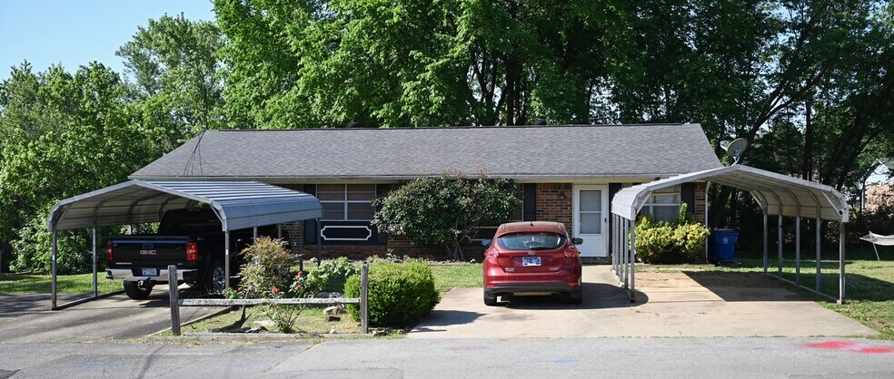 Primary Photo Of 1845 Green Dr NW, Cleveland Multifamily For Sale