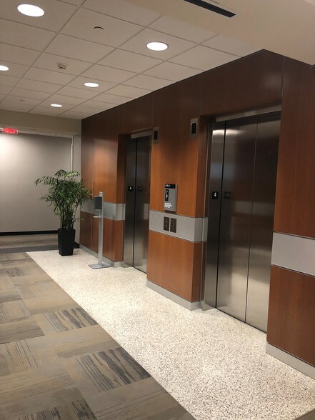 More Photos Of 27700 Highway 290, Cypress Medical For Lease