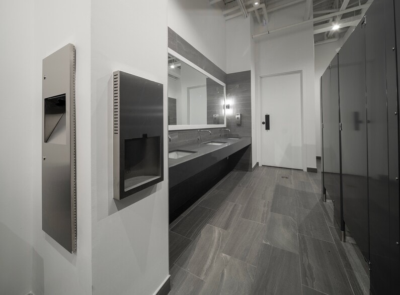 More Photos Of 2650 St Clair Av W, Toronto Freestanding For Sale
