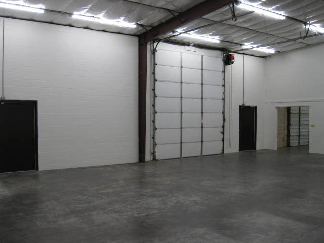 More Photos Of 11907-11909 Windfern Rd, Houston Warehouse For Lease