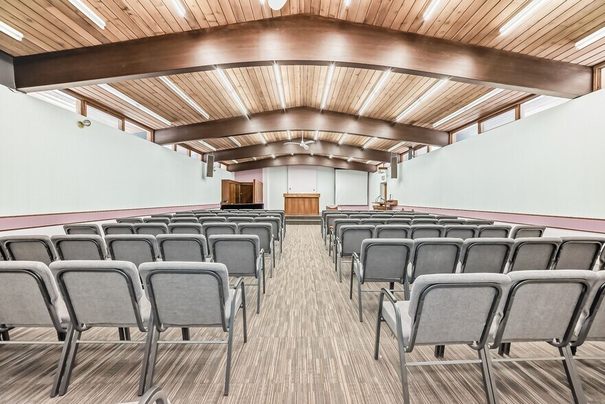 More Photos Of 12703 109 St NW, Edmonton Religious Facility For Sale