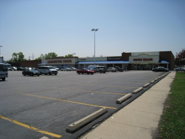 Primary Photo Of 550-560 N Mannheim Rd, Hillside Storefront For Lease