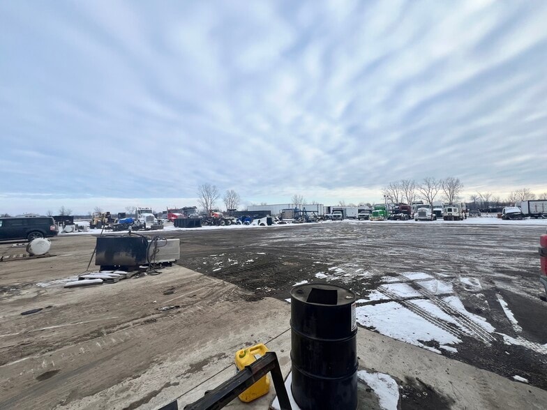 More Photos Of 10200 N Telegraph Rd, Carleton Truck Terminal For Sale