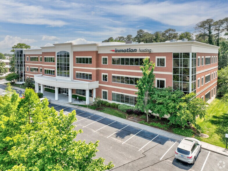 More Photos Of 555 S Independence Blvd, Virginia Beach Office For Lease