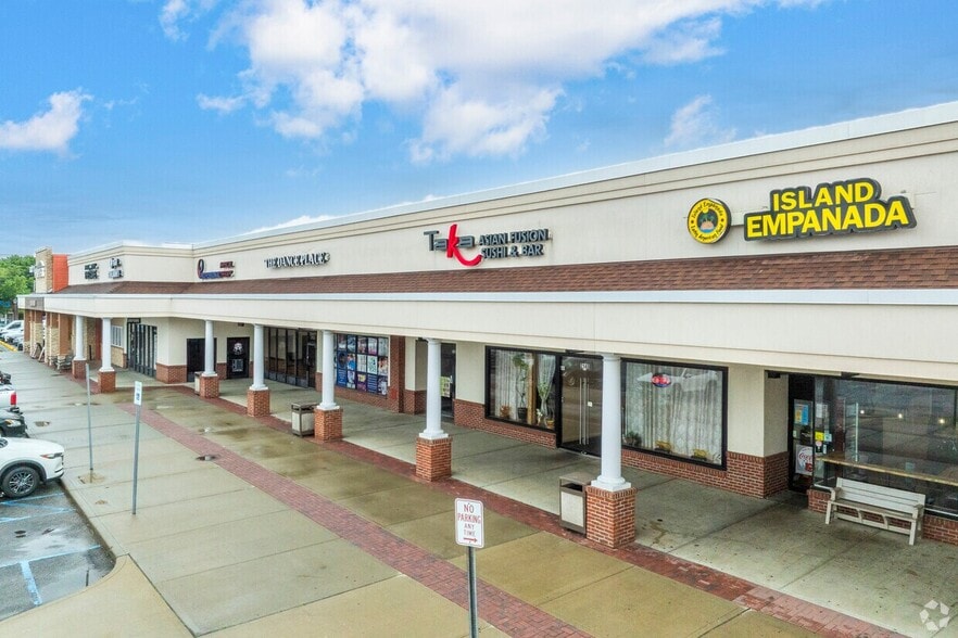 More Photos Of 2124-2162 Merrick Ave, Merrick Unknown For Lease