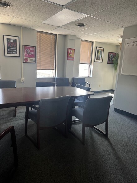 More Photos Of 347 W Berry St, Fort Wayne Office For Lease