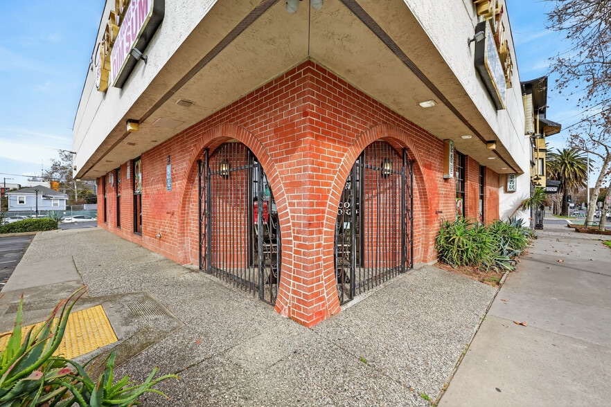 More Photos Of 1614 21st St, Sacramento Restaurant For Sale