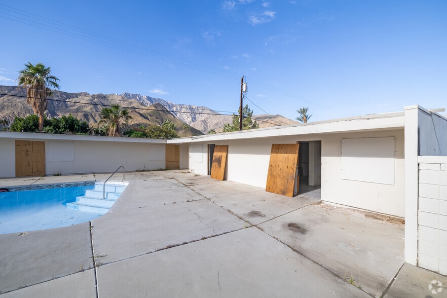 More Photos Of 2249 N Palm Canyon Dr, Palm Springs Hotel For Sale