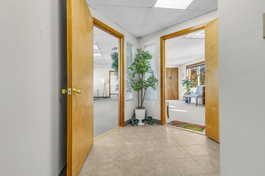 More Photos Of 345 Boston Post Rd, Sudbury Office For Lease