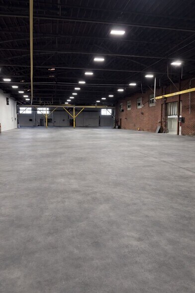 More Photos Of 110 Thermoid Way, Salisbury Manufacturing For Sale