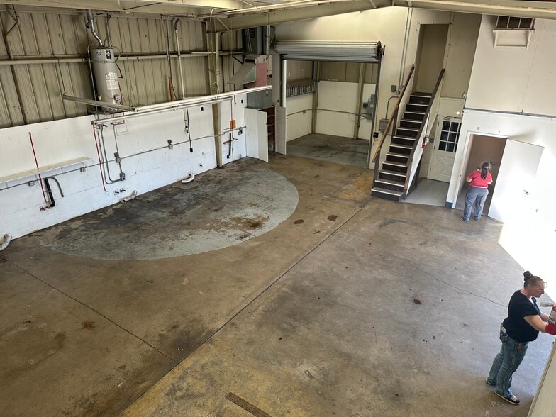 More Photos Of 1200 W East Ave, Chico Service For Lease