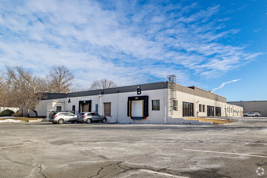 More Photos Of 1 Apollo Dr, Whippany Warehouse For Lease