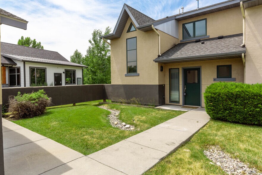 Primary Photo Of 1281 Stoneridge Dr, Bozeman Apartments For Sale