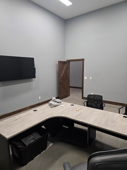 More Photos Of 870 N 2nd E, Rexburg General Retail For Lease