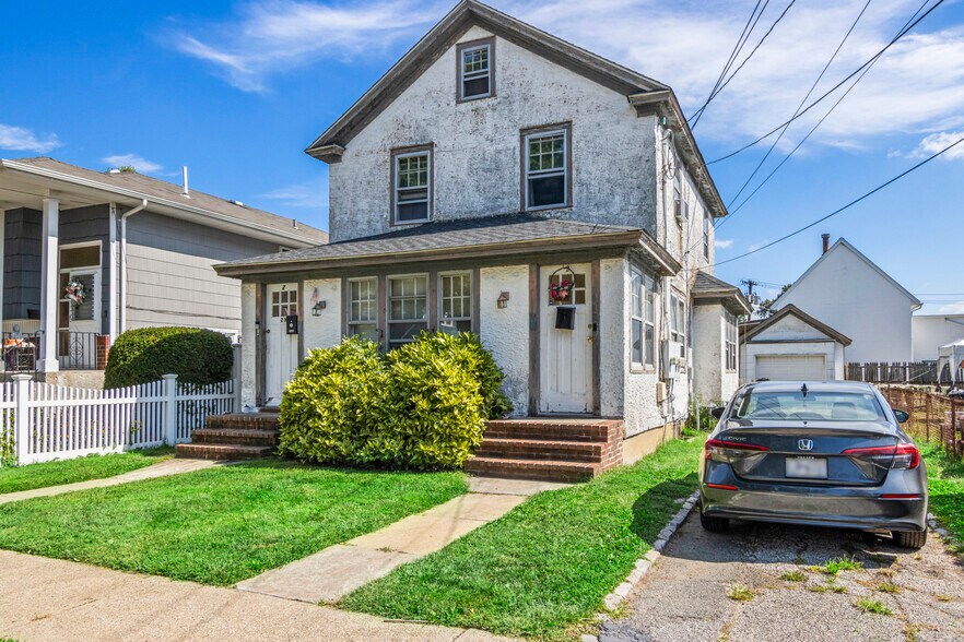 More Photos Of ,  Unknown For Sale