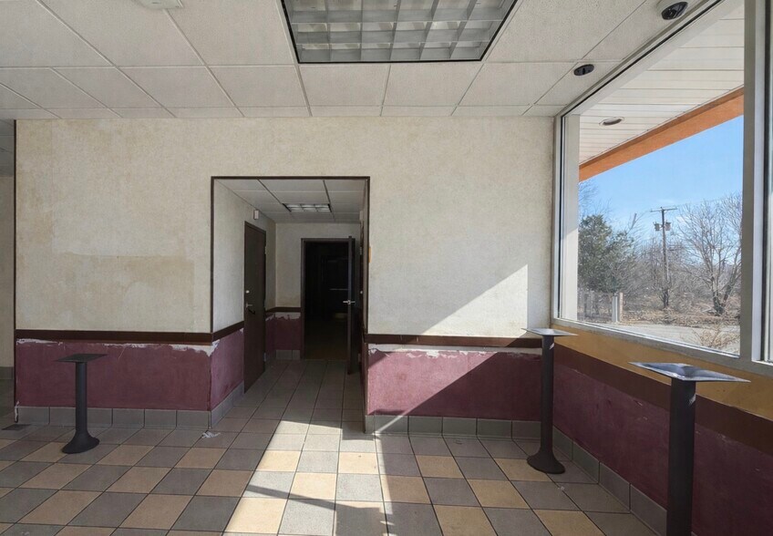 More Photos Of 641 Norwich New London Tpke, Uncasville Fast Food For Sale