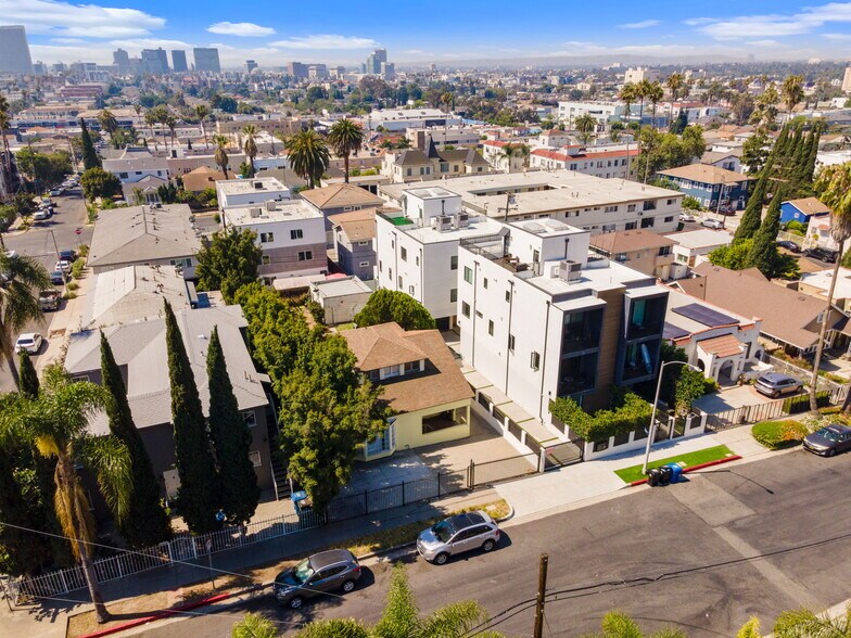 More Photos Of 4458 Maplewood Ave, Los Angeles Multifamily For Sale