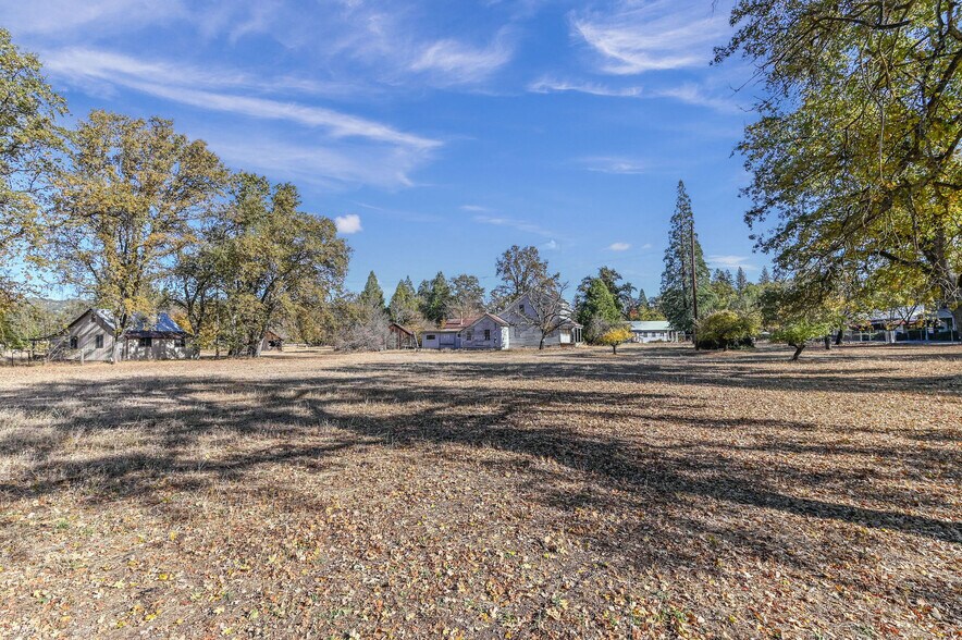 More Photos Of 206 Main St, Murphys Land For Sale