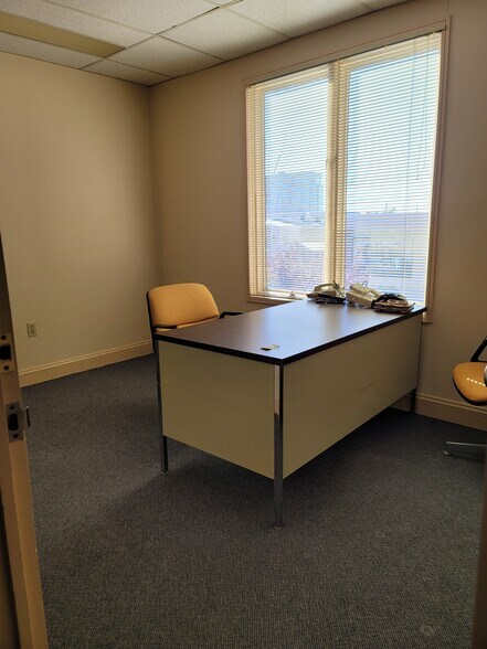 More Photos Of 802 N West St, Wilmington Office For Lease