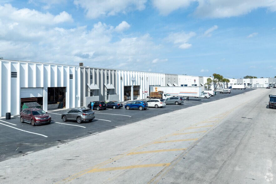 More Photos Of 9103-9119 NW 105th Way, Medley Warehouse For Lease