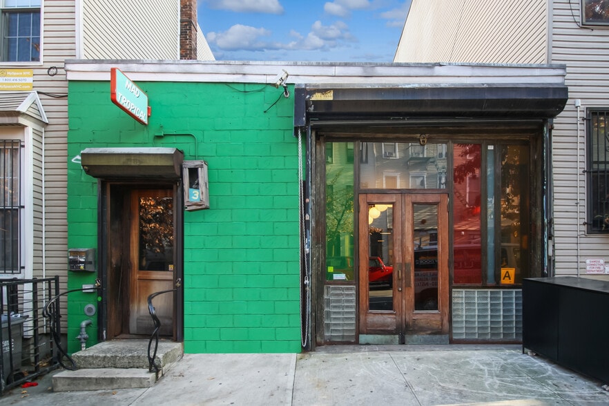 More Photos Of 236 Troutman St, Brooklyn Restaurant For Lease