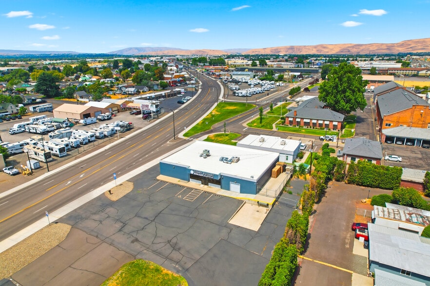 Primary Photo Of 3001 Main St, Union Gap Freestanding For Lease