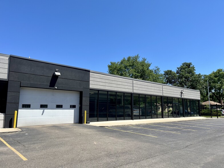 Primary Photo Of 2201 Autobarn Pl, Evanston Manufacturing For Lease