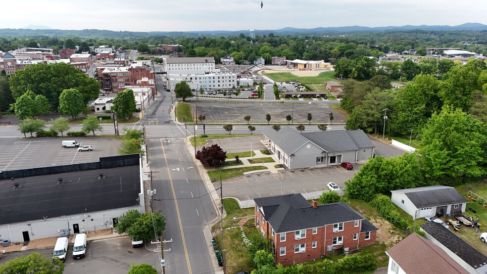 More Photos Of 517 Willow St, Mount Airy Apartments For Sale