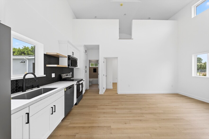 More Photos Of 337-343 N Magnolia St, Orange Apartments For Sale