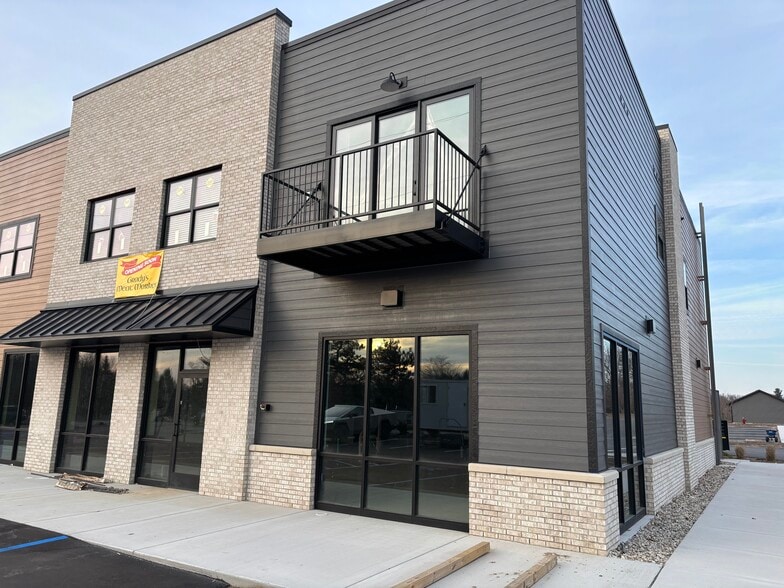 More Photos Of 1303 Post Dr NE, Belmont Storefront For Lease