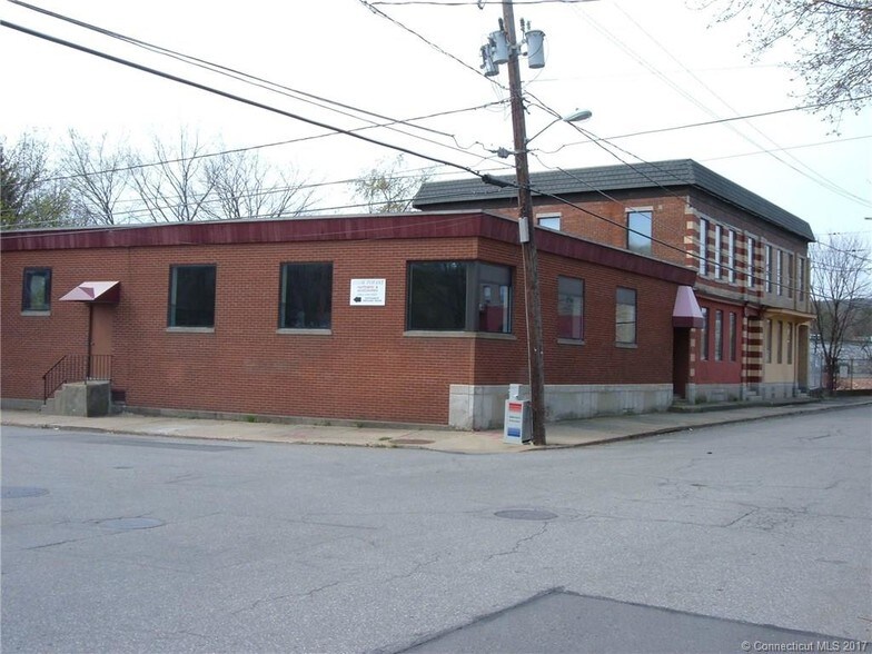 More Photos Of 126 Franklin St, Torrington Light Manufacturing For Sale