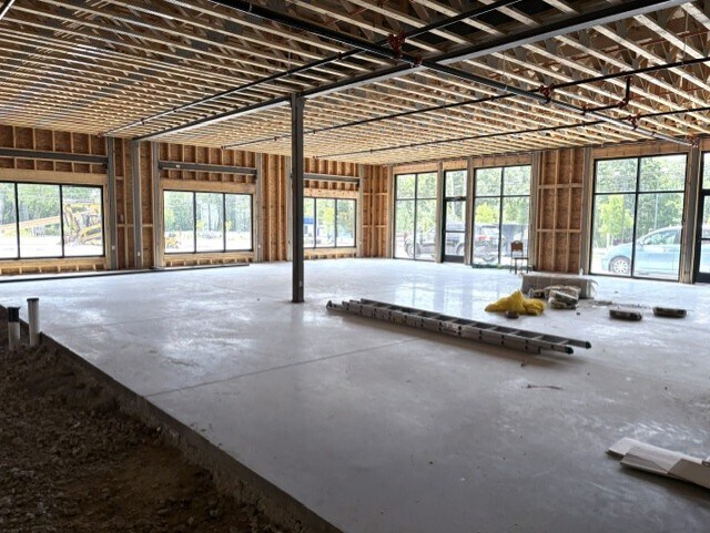 More Photos Of 1385 Hooksett Rd, Hooksett Light Manufacturing For Lease