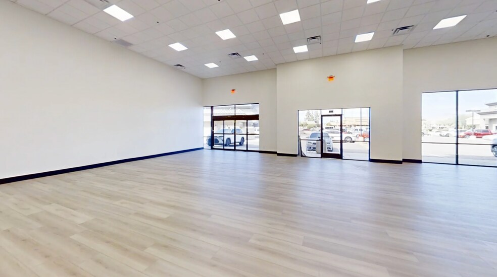 More Photos Of 9015 E Via Linda, Scottsdale Storefront For Lease