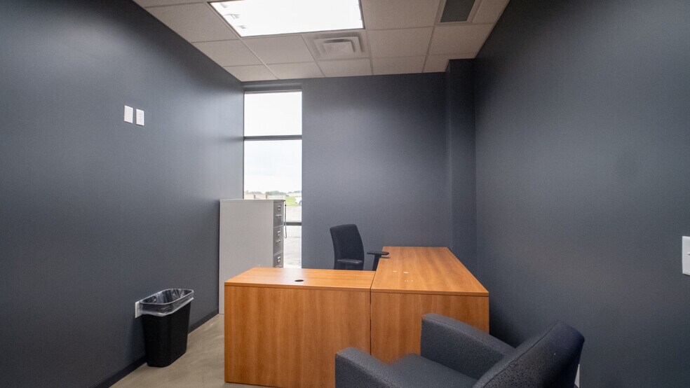More Photos Of 7389 Airport View Dr SW, Rochester Office For Lease