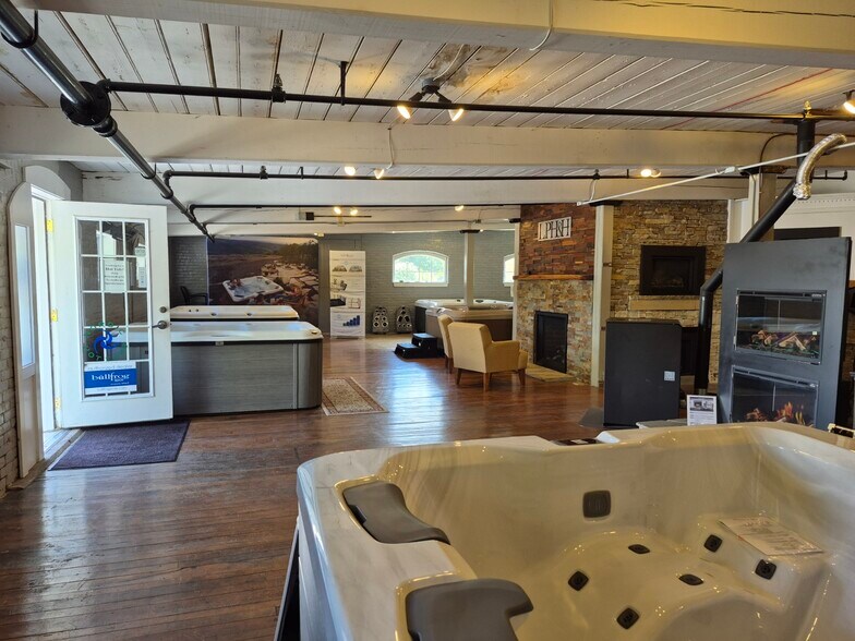 More Photos Of 19 S Walnut St, Wauregan General Retail For Sale