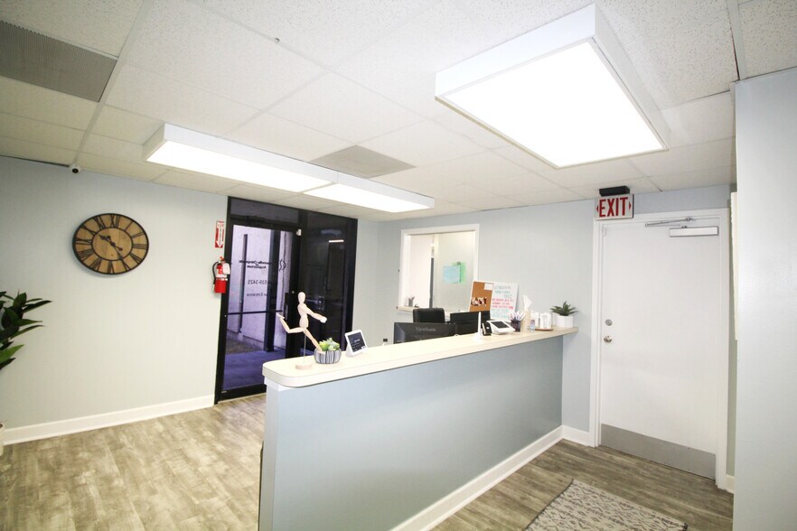 More Photos Of 9765 San Jose Blvd, Jacksonville Medical For Lease