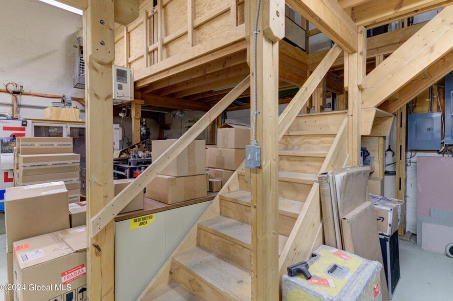 More Photos Of 36 River St, Troy Warehouse For Sale