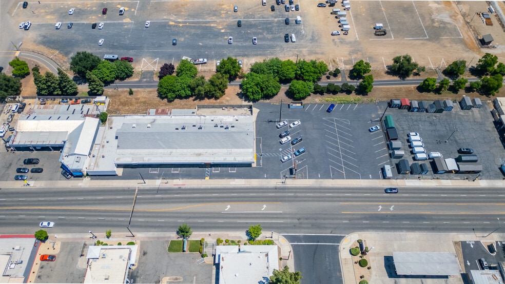 More Photos Of 727 Clovis Ave, Clovis Freestanding For Sale