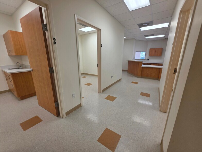 More Photos Of 19121 W Little York, Katy Medical For Lease