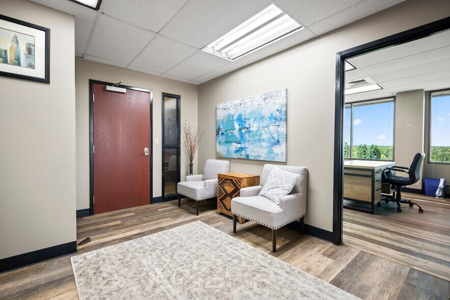 More Photos Of 215 S Wadsworth Blvd, Lakewood Medical For Lease