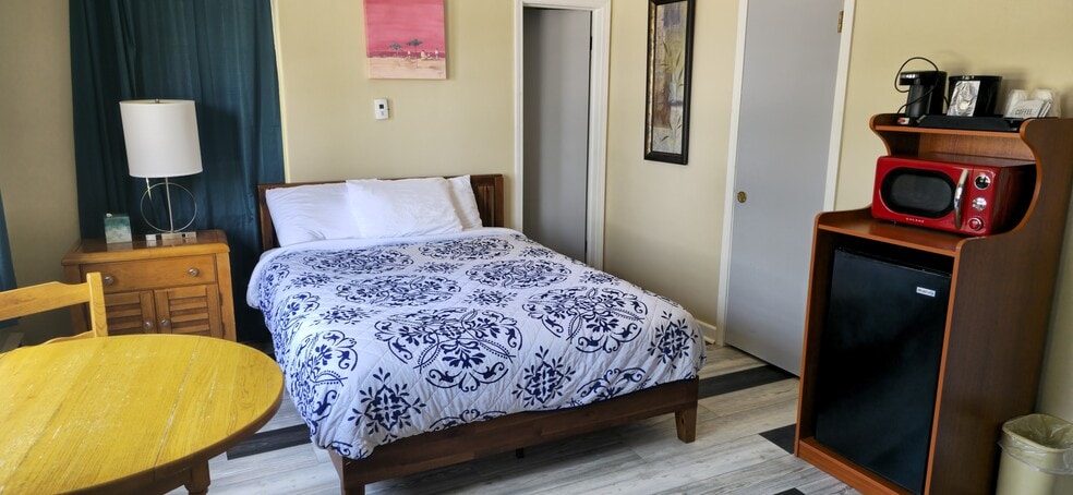 More Photos Of 3111 N US 23, Oscoda Hotel For Sale