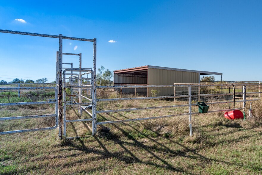 More Photos Of 1211 Leissner School Rd, Seguin Land For Sale
