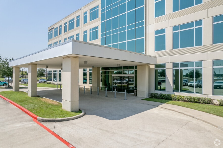 More Photos Of 10907 Memorial Hermann Dr, Pearland Medical For Lease